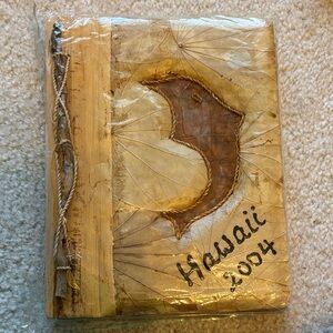 Handcrafted Leaf Design Photo Albumn